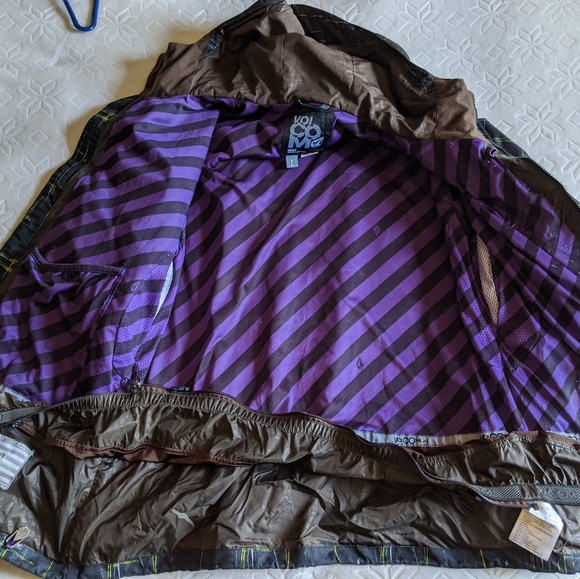 Volcom Jacket - Picture 2 of 2